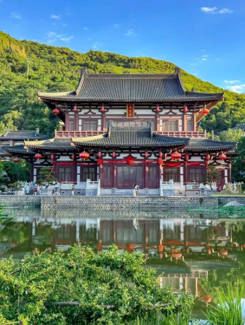Xi'an's Representative Historical and Cultural Attractions, Huaqing Palace & Terracotta Army of Qin Shi Huang